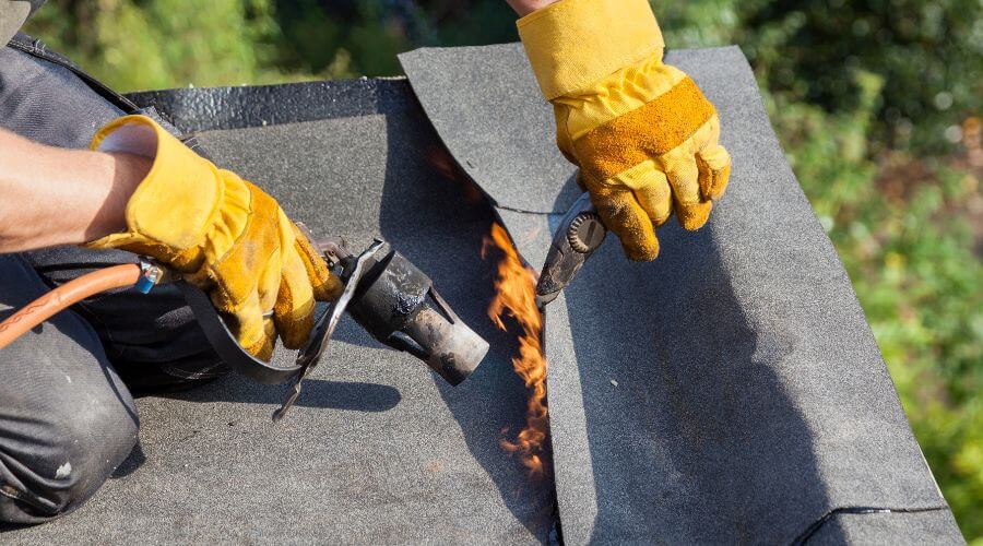 Expert Emergency Roof Repairs services in Lecompton, KS